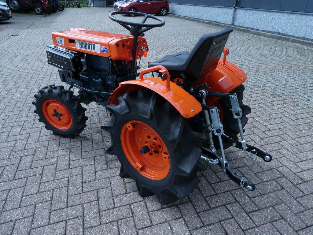 Kubota B7000 4wd / Koopje