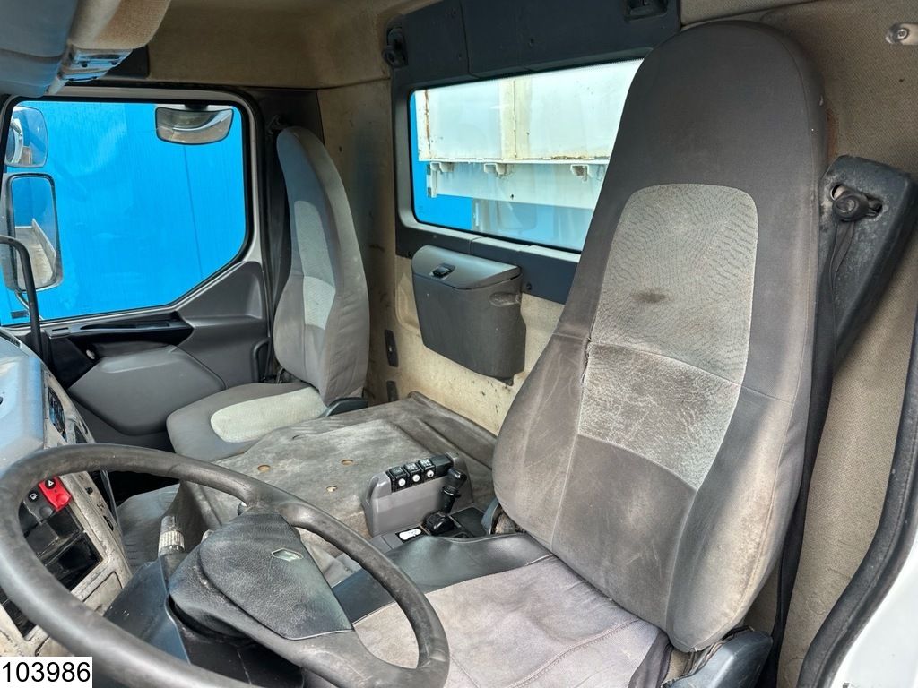 Renault Kerax 380 Dxi 8x4, Manual transmission, Steel spring suspension