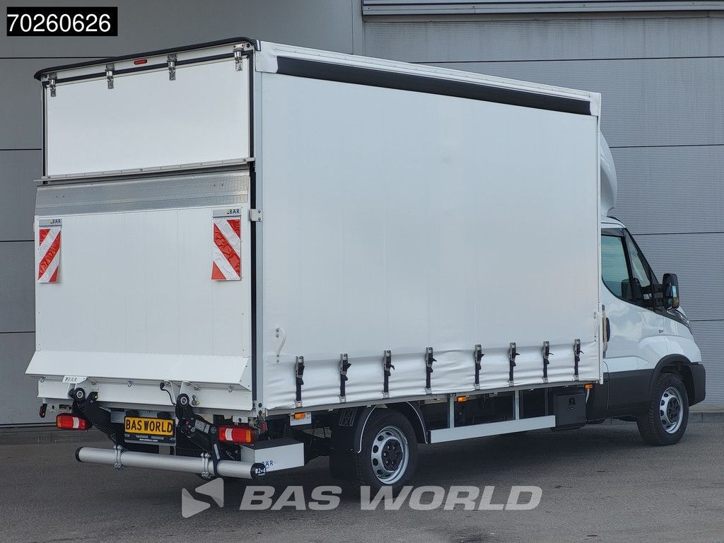 Iveco Daily 35S21 3.0L 210PK Automaat Schuifzeilen Laadklep ACC LED CarPlay Euro6 Schuifzeil Zeilen Koffer Meubelbak Bakwagen Klima