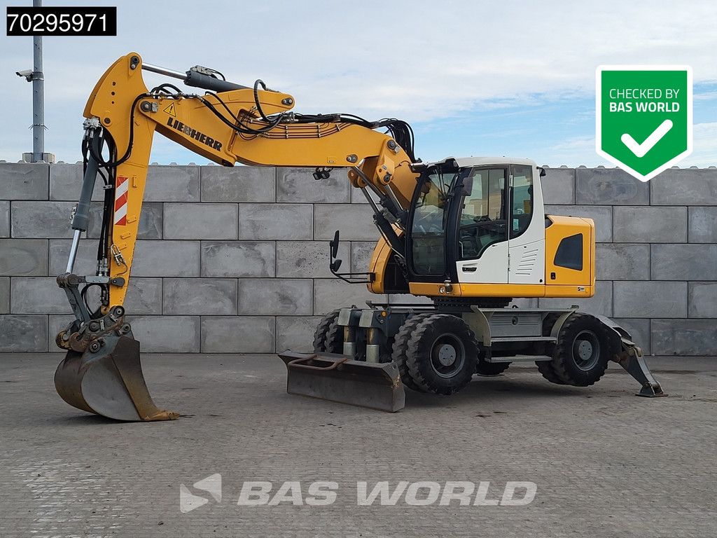 Liebherr A918 Compact
