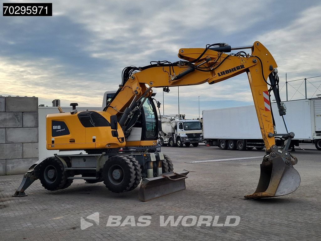 Liebherr A918 Compact