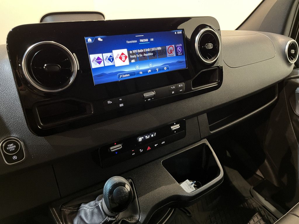 Mercedes-Benz Sprinter 317 CDI L2 Pro RWD / Euro 6 / Trekhaak 3500 KG / Airco / Cruise Control / CarPlay / Camera / 3-Zits / 17.500 KM !!