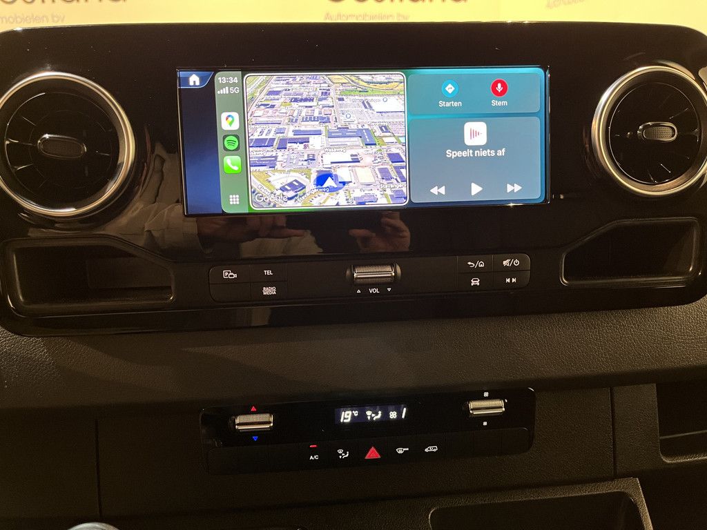 Mercedes-Benz Sprinter 317 CDI L2 Pro RWD / Euro 6 / Trekhaak 3500 KG / Airco / Cruise Control / CarPlay / Camera / 3-Zits / 17.500 KM !!