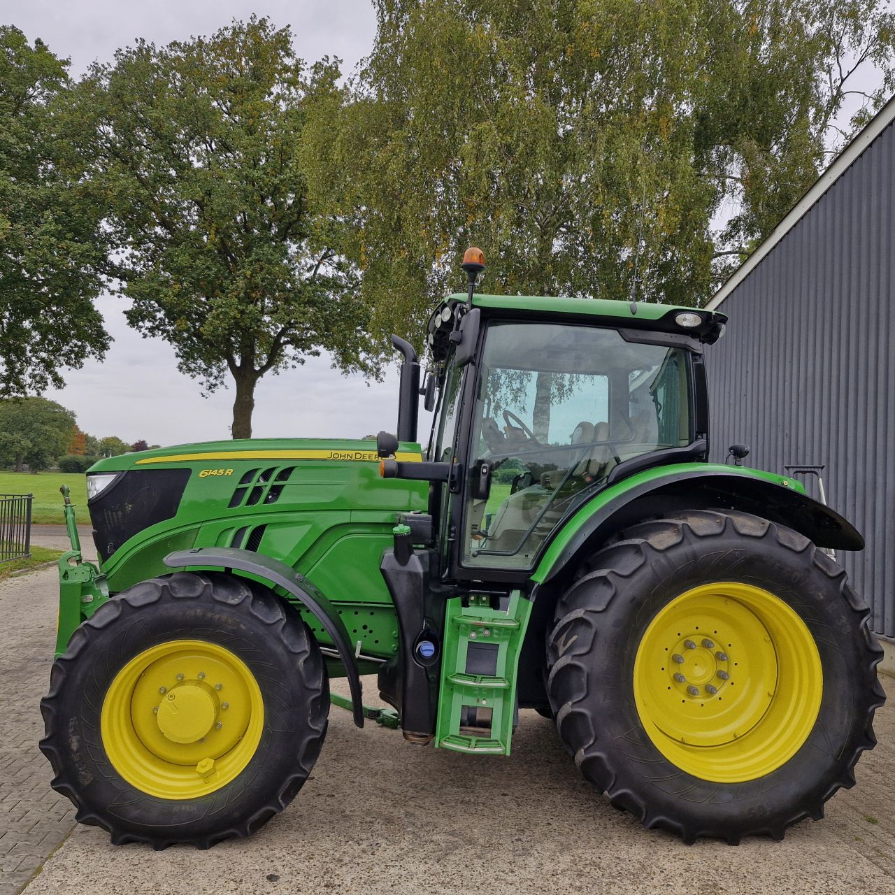 John deere 6145R autopower