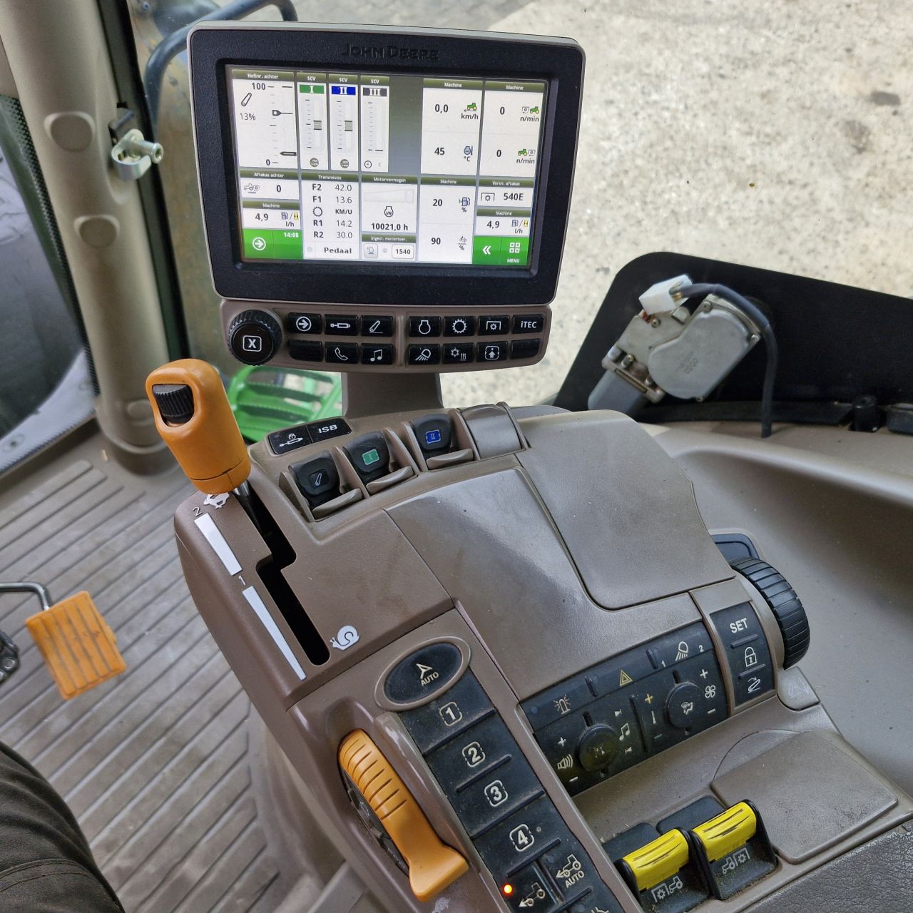 John deere 6145R autopower