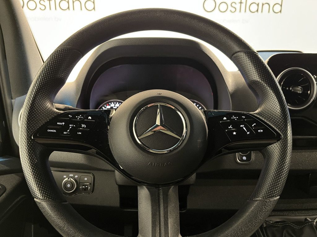 Mercedes-Benz Sprinter 317 CDI L2 Pro RWD / Euro 6 / Trekhaak 3500 KG / Airco / Cruise Control / CarPlay / Camera / 3-Zits / 17.500 KM !!
