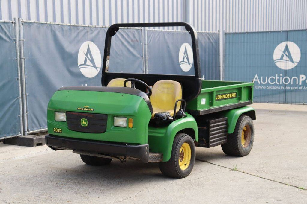 Gator John Deere 2030A Diesel 2001