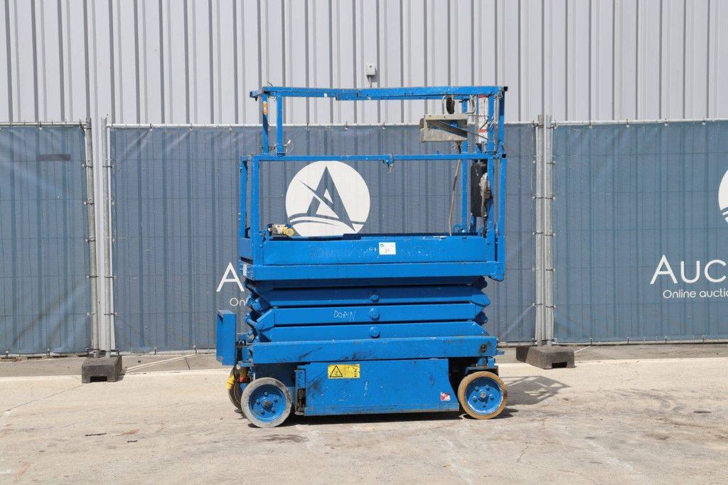 Scissor Lift Skyjack SJ III-3219 Electric 7.8m 2012