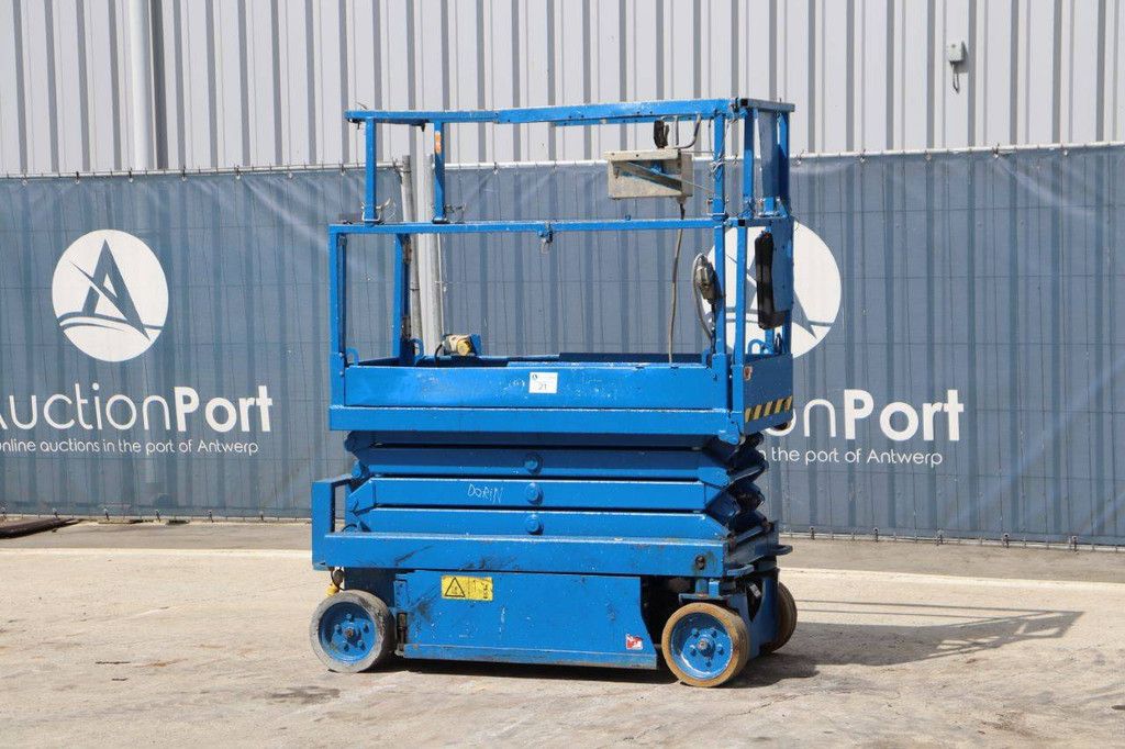 Scissor Lift Skyjack SJ III-3219 Electric 7.8m 2012
