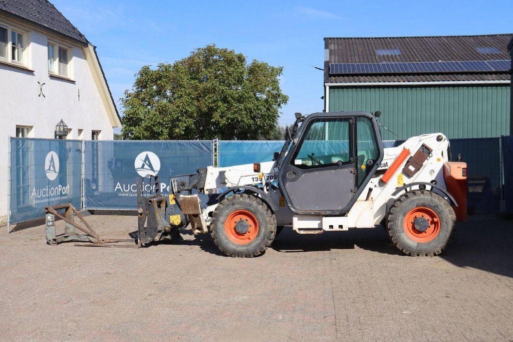 Bobcat T35120SL Diesel-Teleskoplader 3000 kg 11,85 m 2007