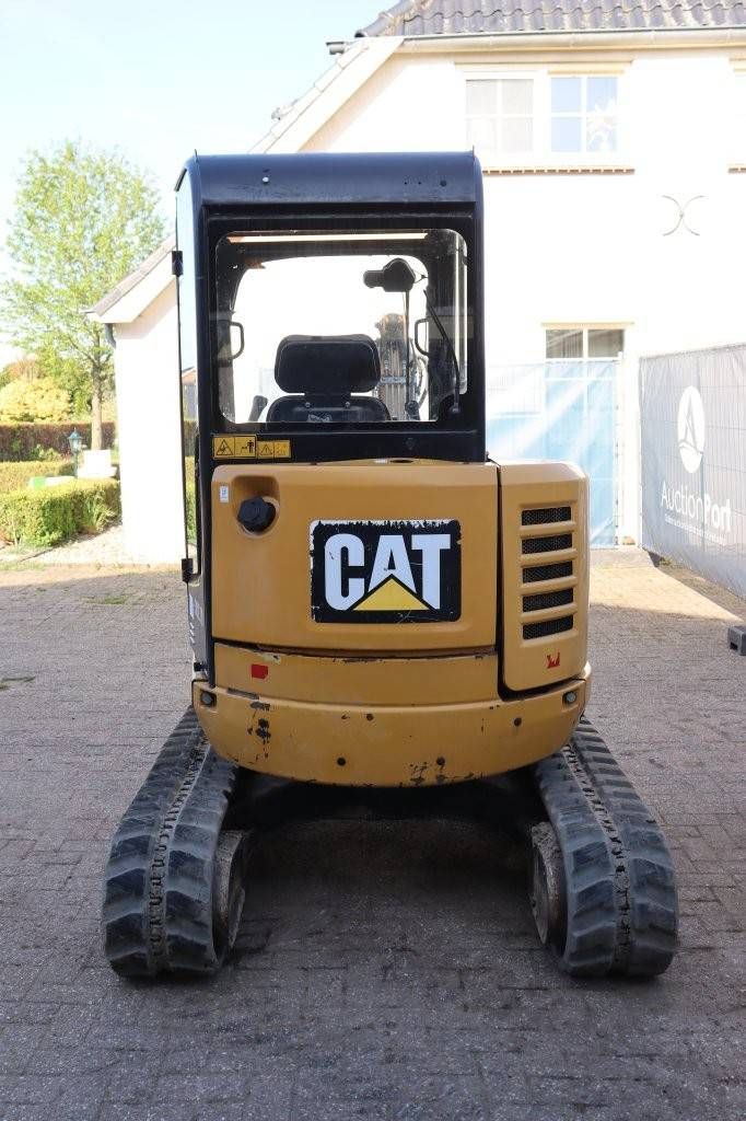 Raupenbagger Caterpillar 302.7D Diesel 2012