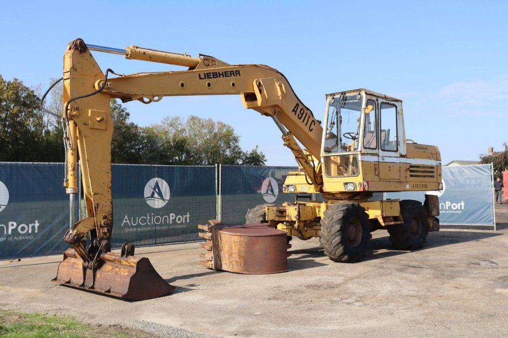 Wheel excavator Liebherr A911C Diesel 88kW 1977