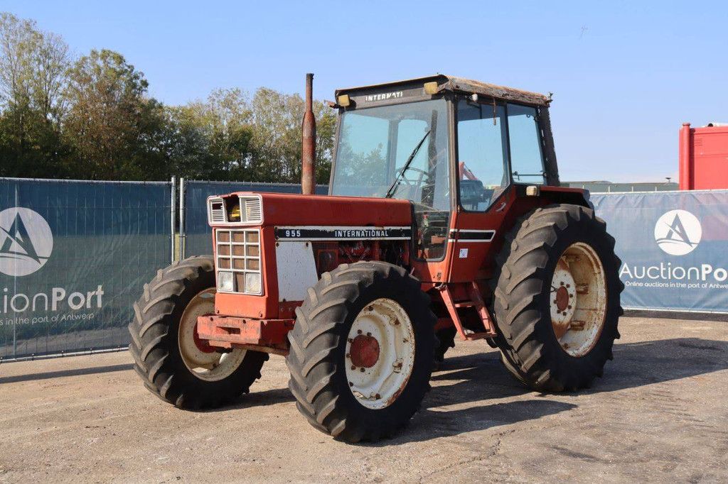 Traktor International Harvester 955-A Diesel 61kW