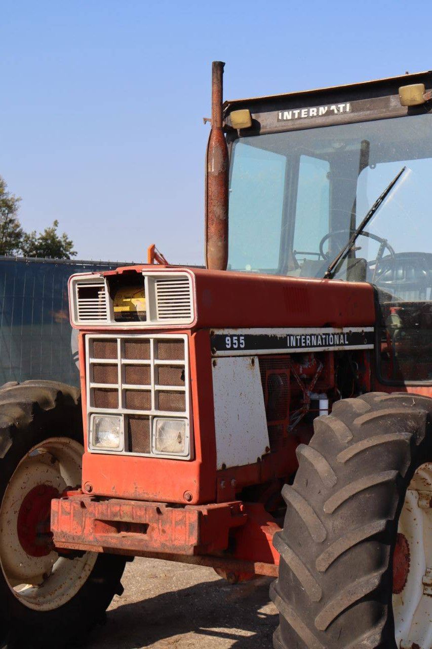 Traktor International Harvester 955-A Diesel 61kW