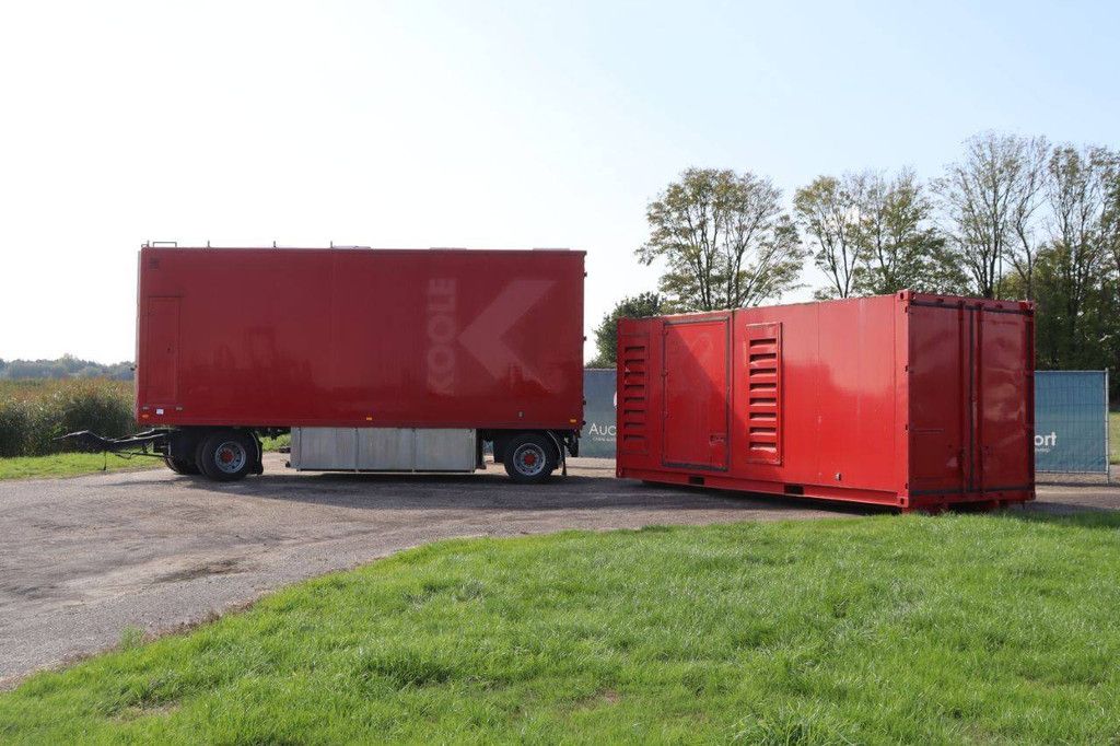 Closed semi-trailer NETAM-FRUEHAUF ANCR 20-110A 1992 + Container VACU-PAK asbestos processing