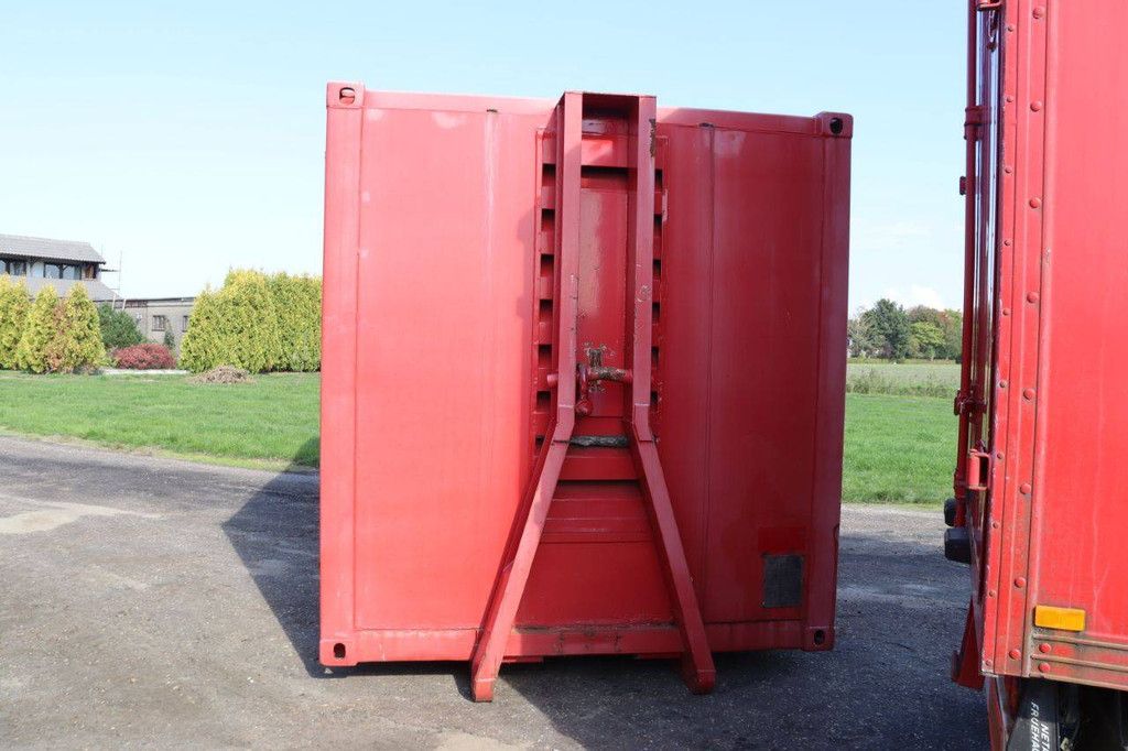 Closed semi-trailer NETAM-FRUEHAUF ANCR 20-110A 1992 + Container VACU-PAK asbestos processing
