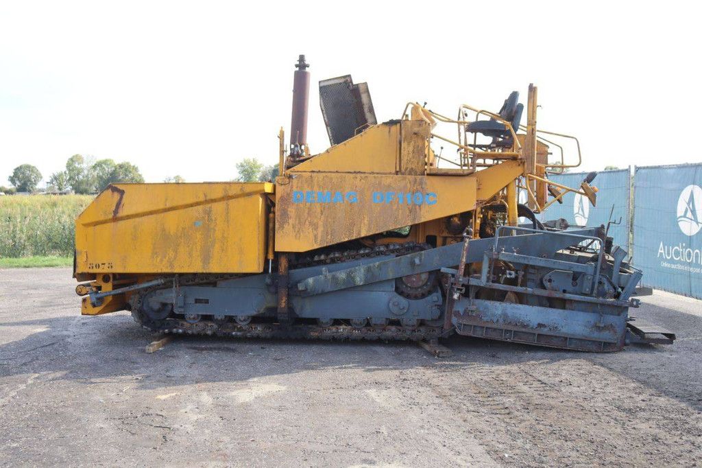 Asphaltfertiger Demag DF1100 Diesel 78kW 1989