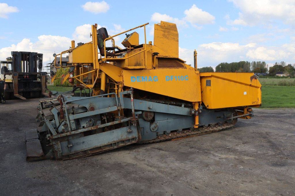 Asphaltfertiger Demag DF1100 Diesel 78kW 1989