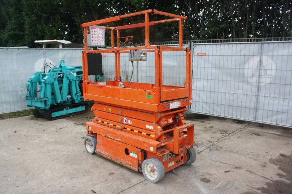 Scissor lift SkyJack SJ3219 Electric 7.8m 2015