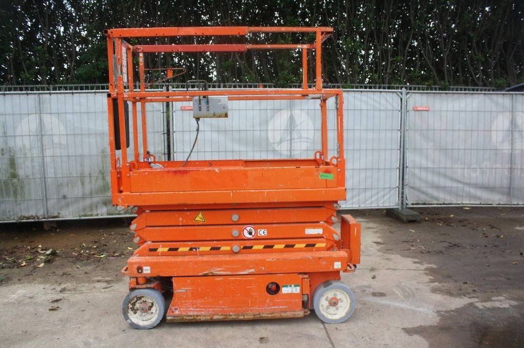 Scissor lift SkyJack SJ3219 Electric 7.8m 2015