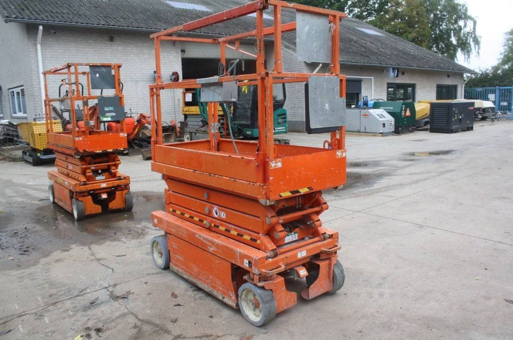 Scissor lift SkyJack SJ3219 Electric 7.8m 2015