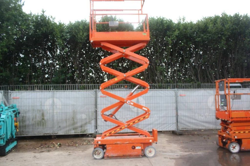 Scissor lift SkyJack SJ3219 Electric 7.8m 2015