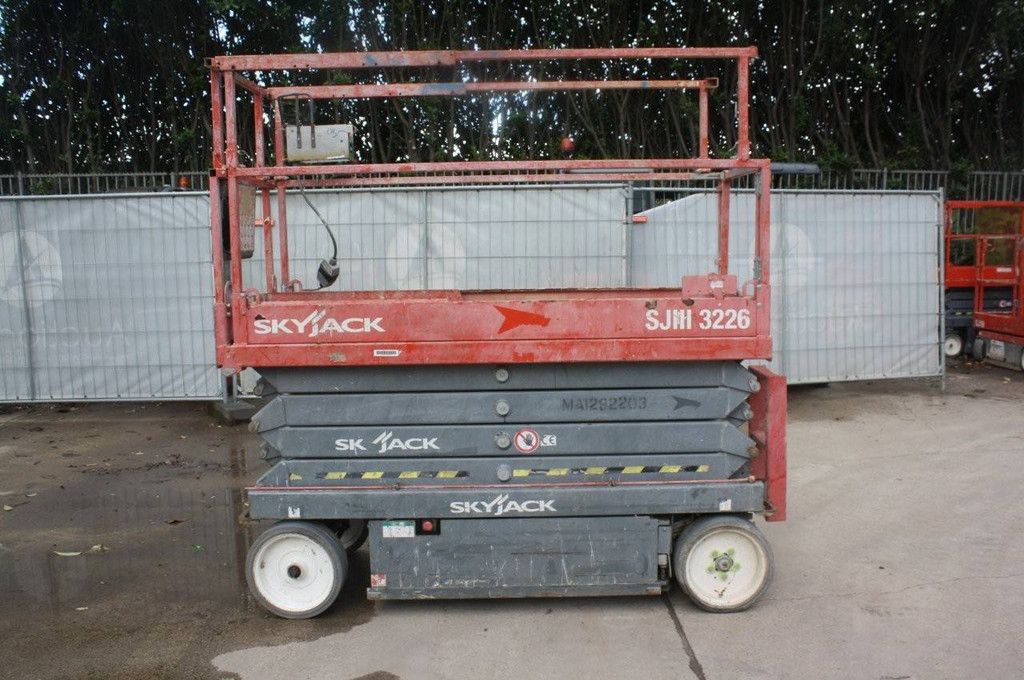 Scherenbühne SkyJack SJ3226 Elektrisch 10m 2015