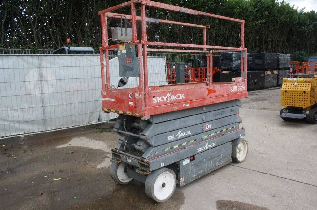 Scherenbühne SkyJack SJ3226 Elektrisch 10m 2015