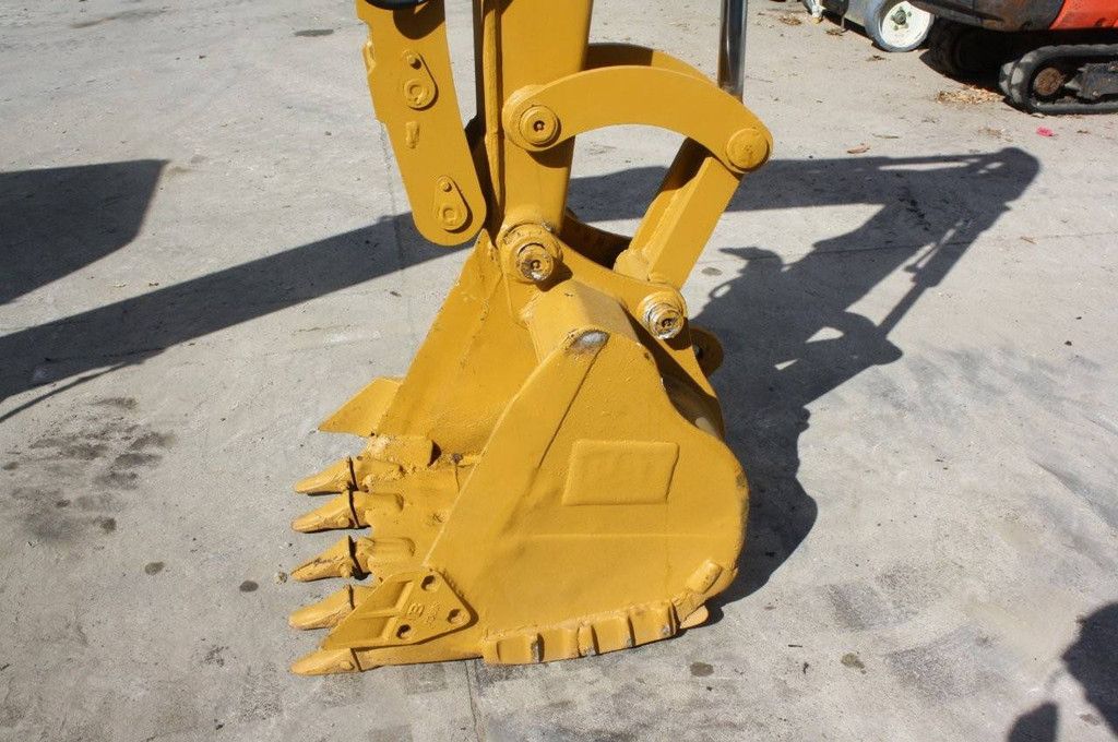 Raupenbagger Caterpillar 306 Diesel 40,5 kW 2013
