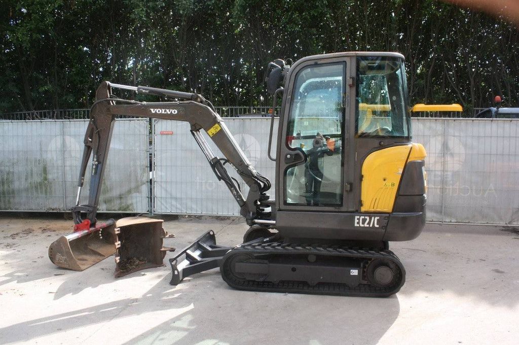 Crawler excavator Volvo EC27C Diesel 20.4kW 2015