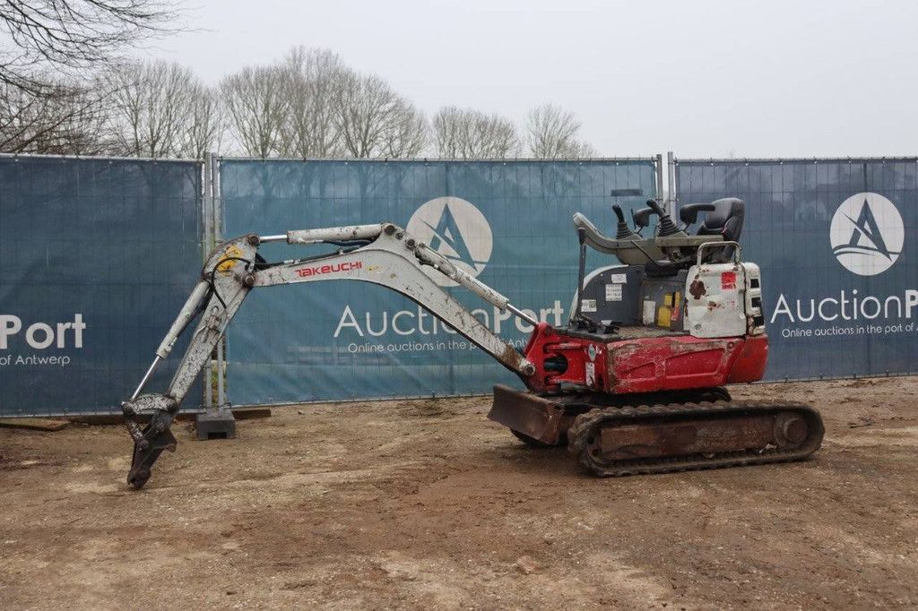 Minigraver Takeuchi TB215R Diesel 2013