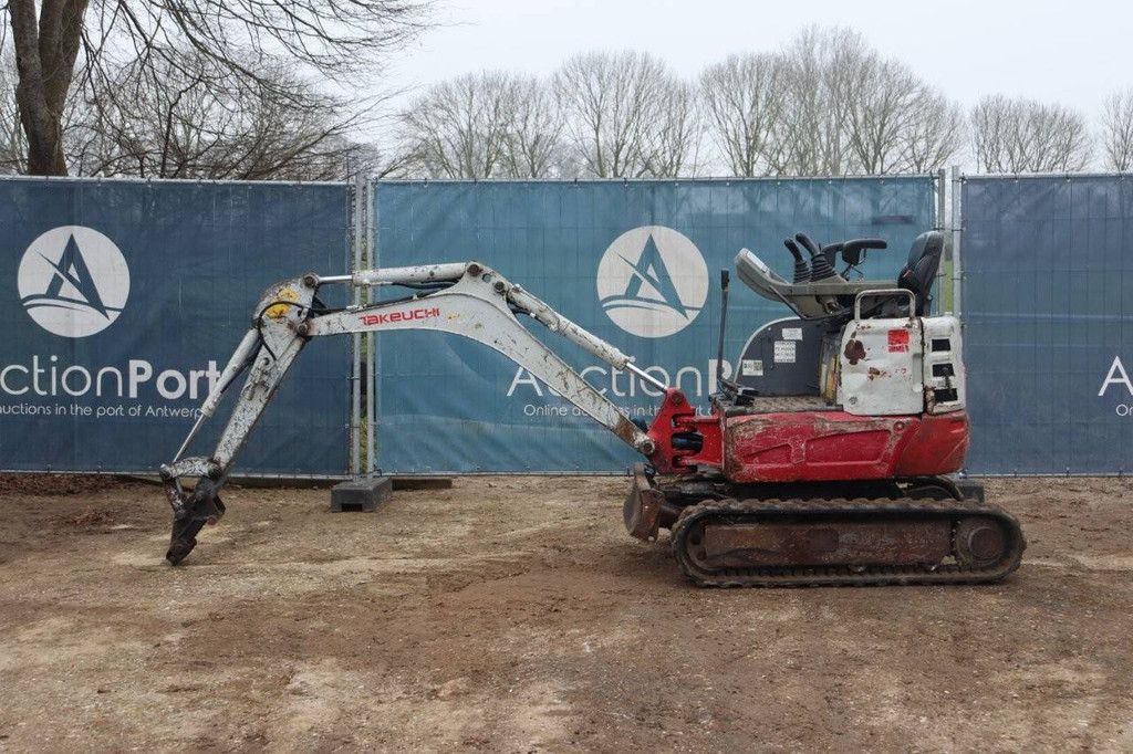 Minigraver Takeuchi TB215R Diesel 2013