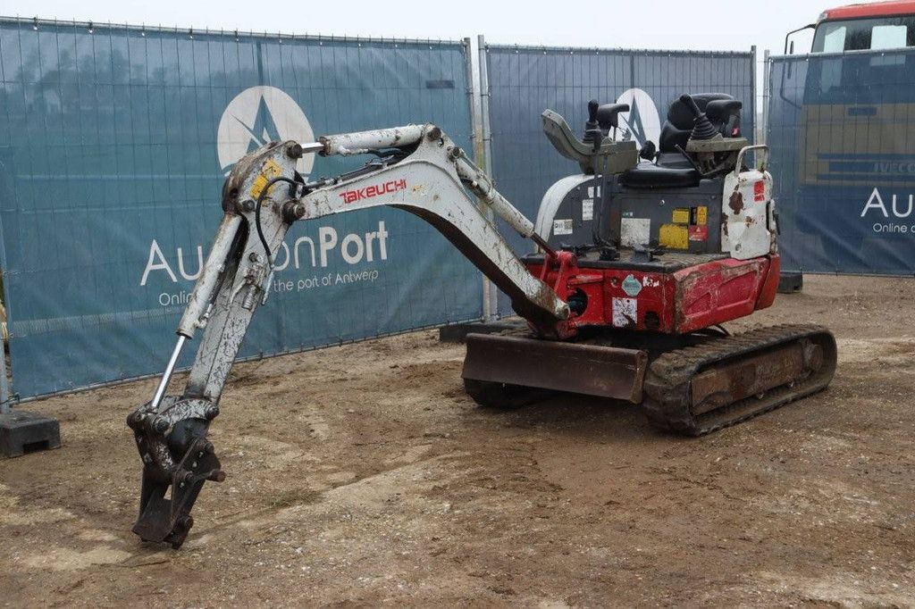 Minigraver Takeuchi TB215R Diesel 2013