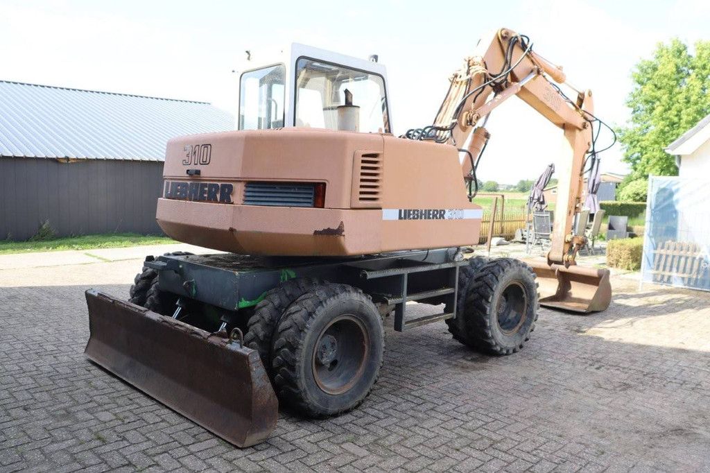 Wielgraafmachine Liebherr A 310 Diesel 1998
