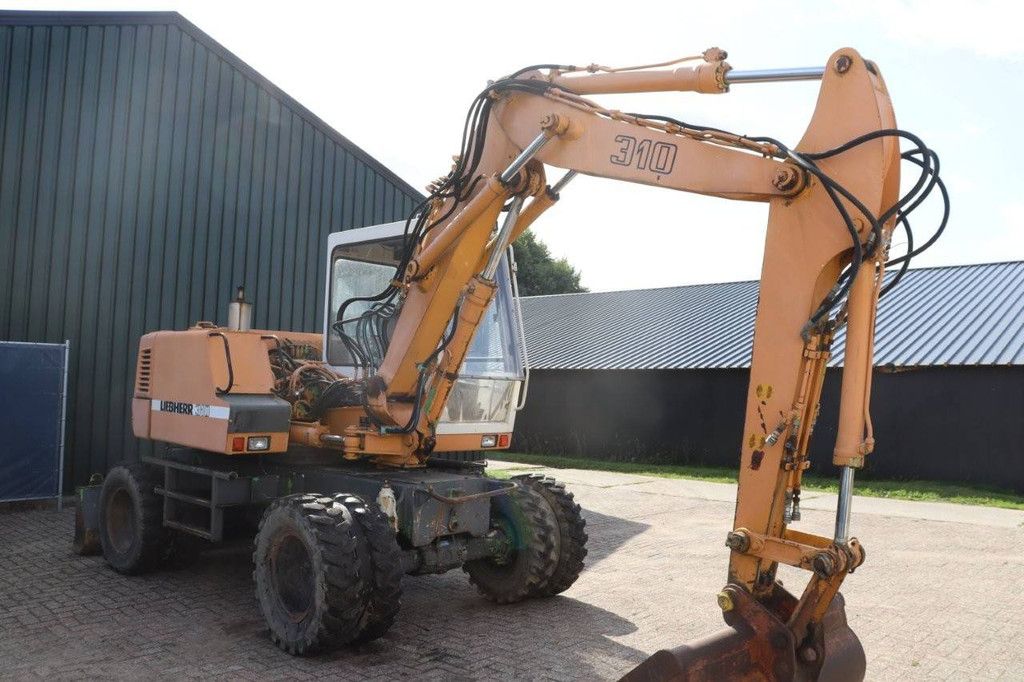 Wielgraafmachine Liebherr A 310 Diesel 1998
