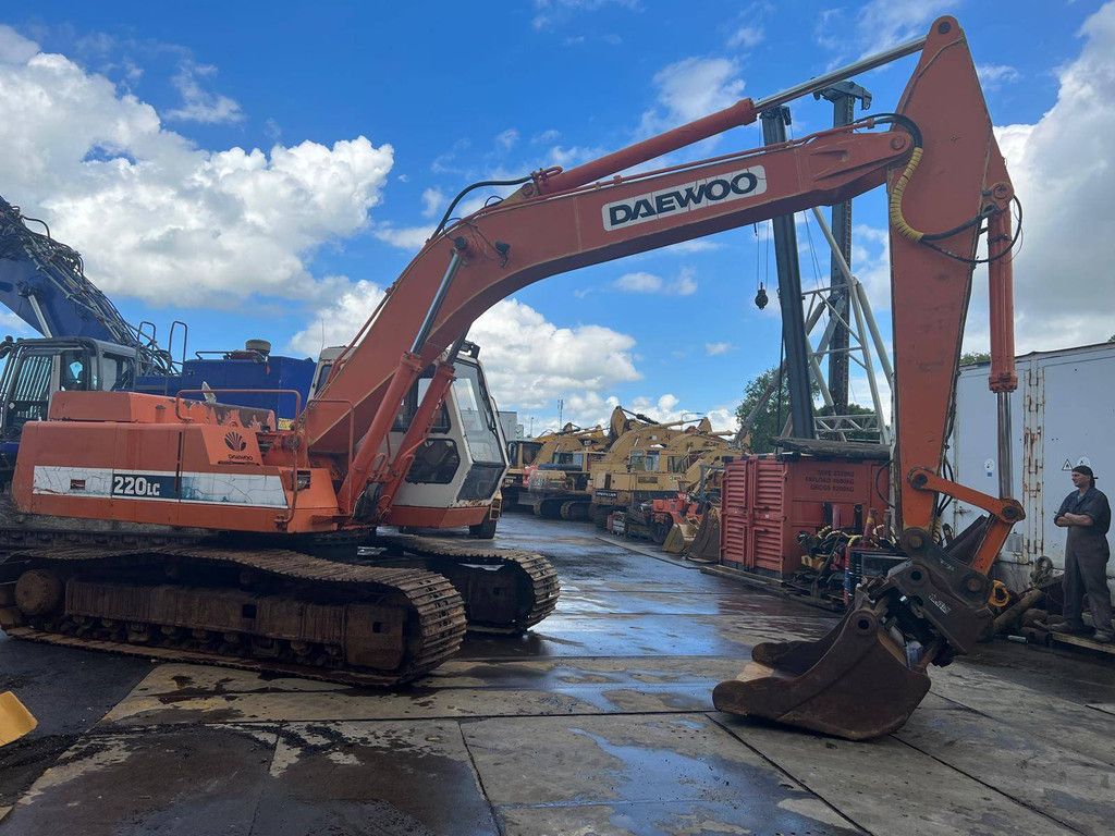 Raupenbagger Daewoo 220LC Diesel