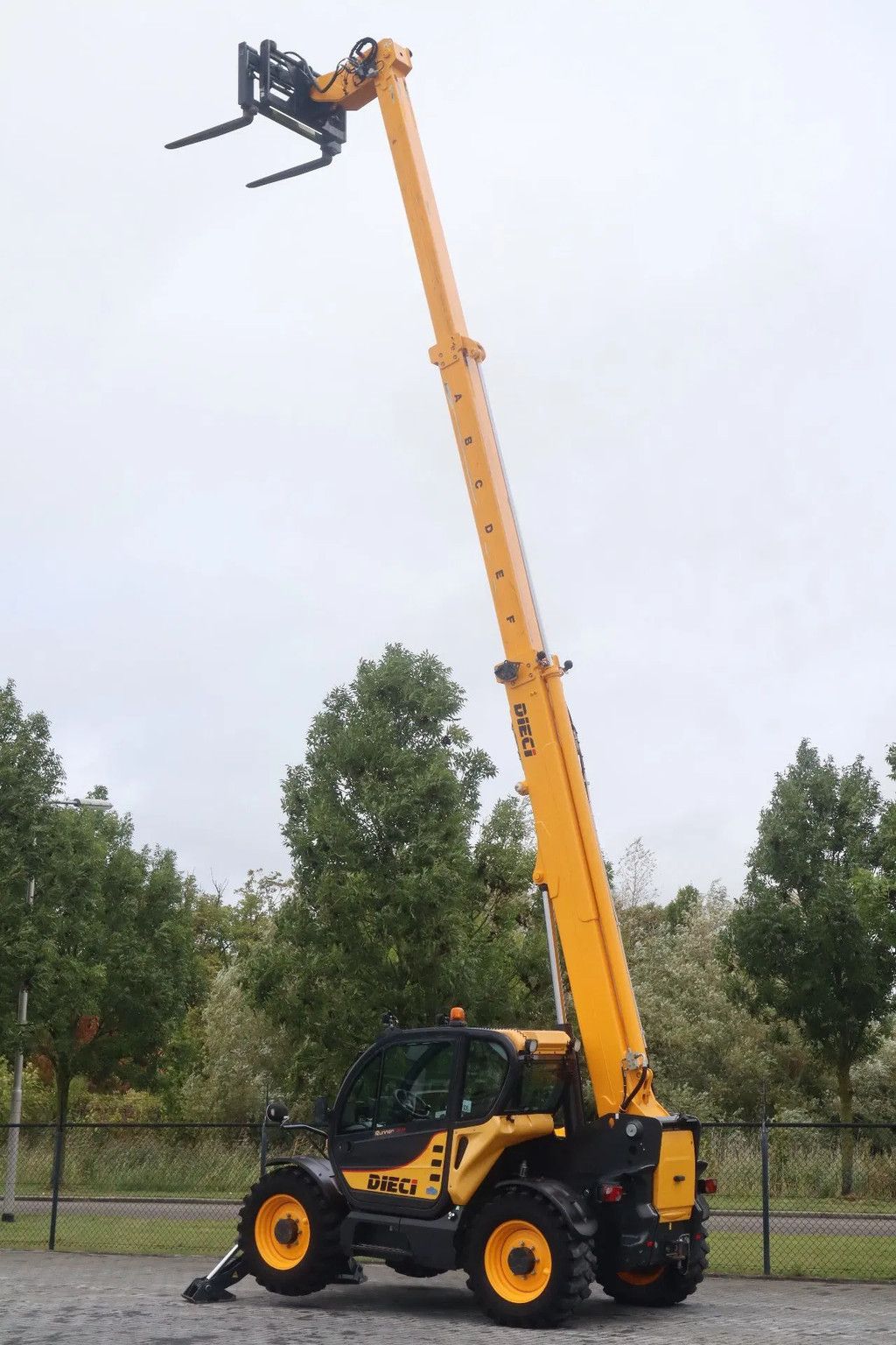 Dieci RUNNER 40.13 | HYDR. FORKS | LOW HOURS