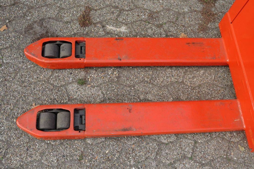 Niederhubwagen Linde T30 Elektro 3000kg 2009