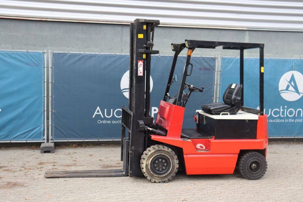 Gabelstapler NYK FB20 Elektro 1050kg 5,5m