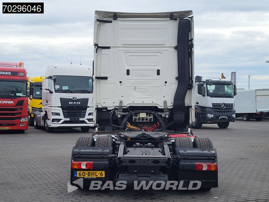 Mercedes Actros Actros 1842 4X2 GigaSpace NL-Truck Mega 2xTanks ACC Standklima Euro 6