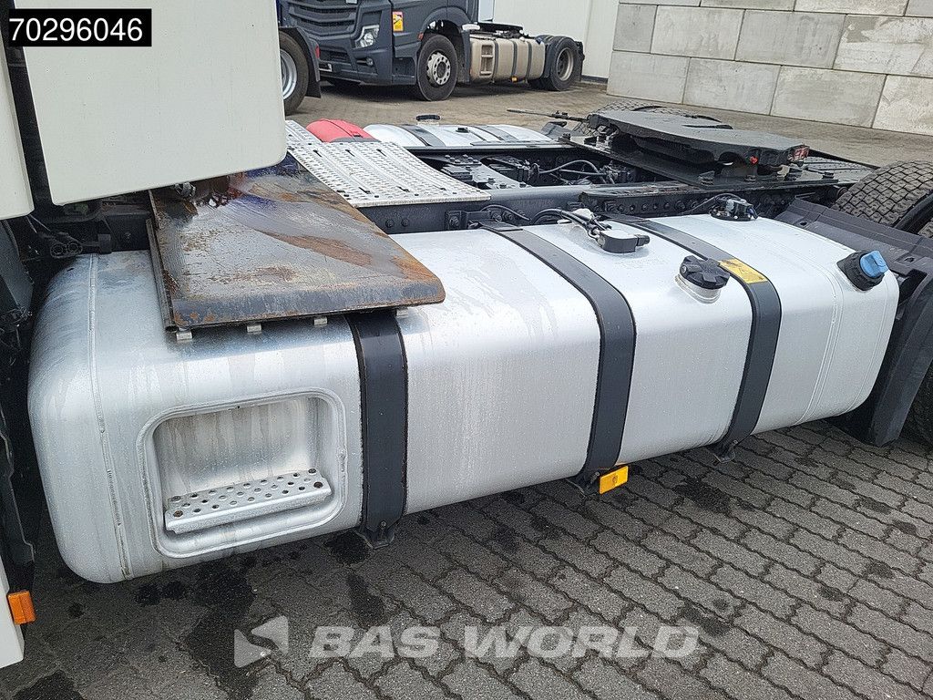 Mercedes Actros Actros 1842 4X2 GigaSpace NL-Truck Mega 2xTanks ACC Standklima Euro 6