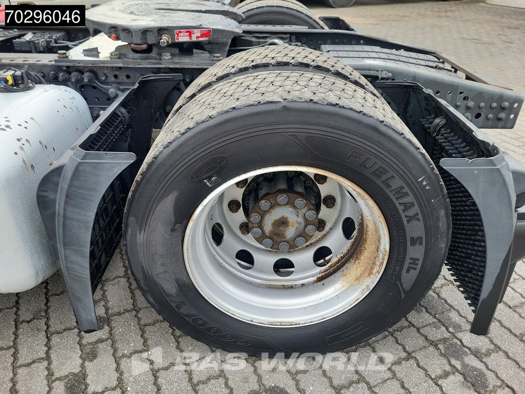 Mercedes Actros Actros 1842 4X2 GigaSpace NL-Truck Mega 2xTanks ACC Standklima Euro 6