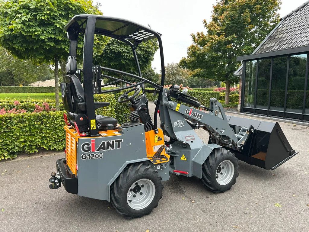 Giant G1200