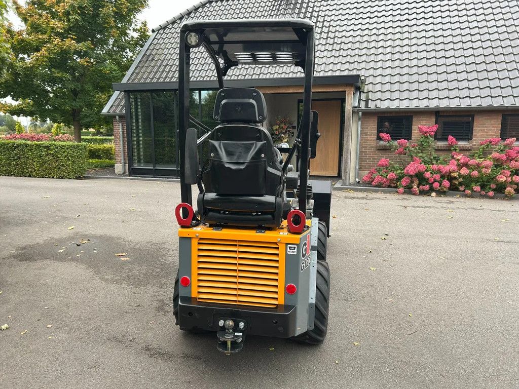 Giant G1200