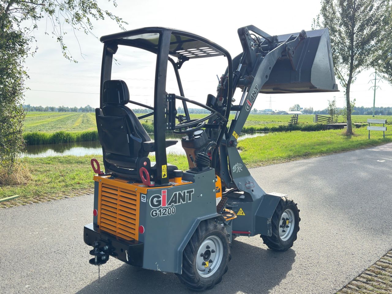 Nagenoeg nieuwe Giant 1200
