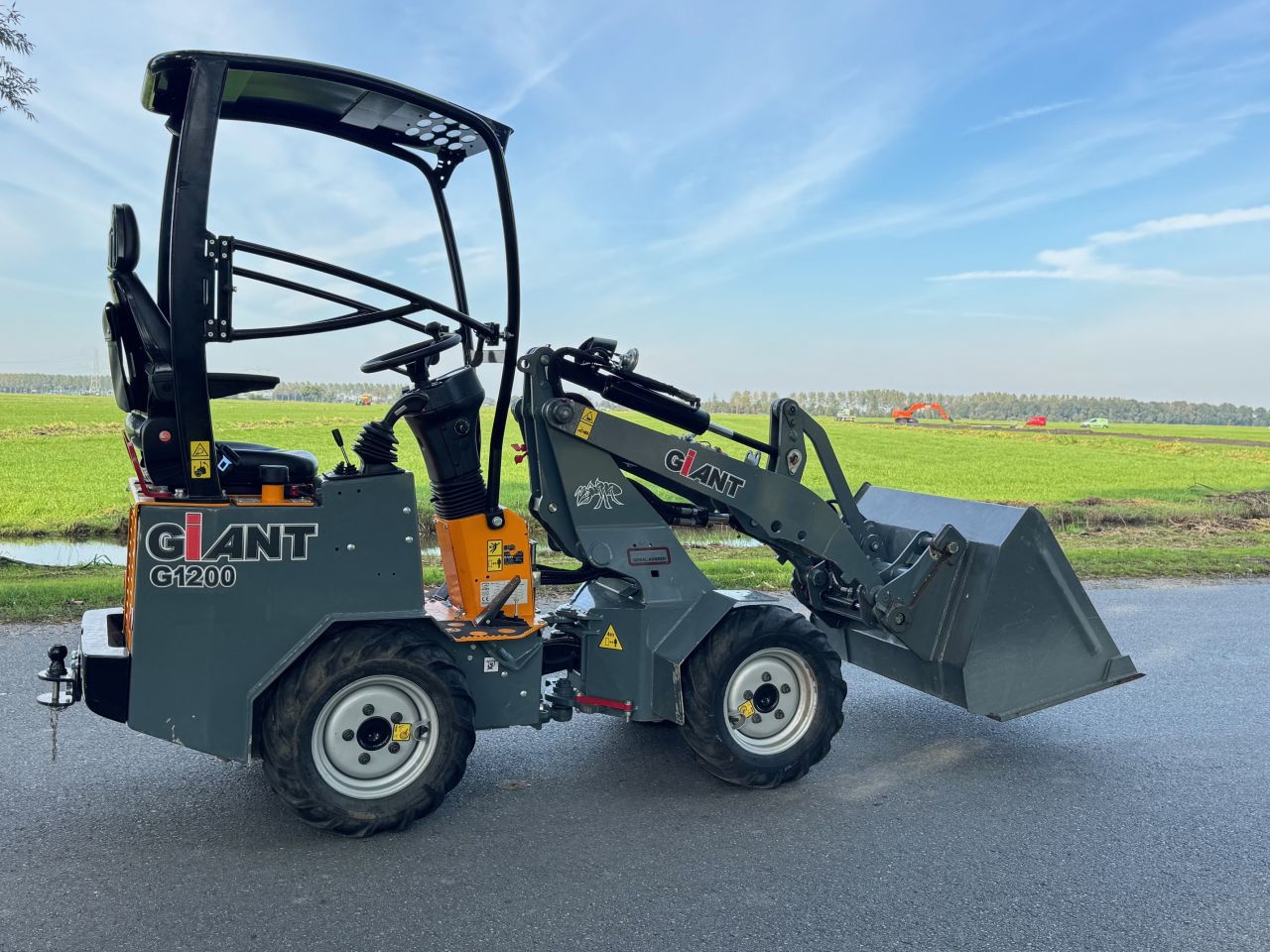 Nagenoeg nieuwe Giant 1200