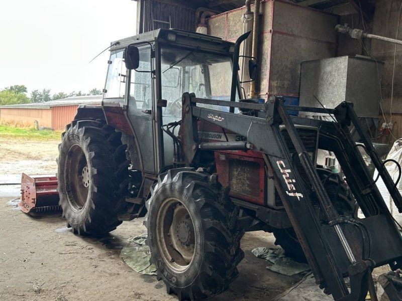 Massey Ferguson 390T