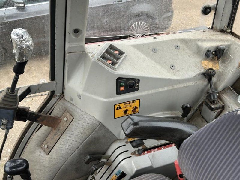 Massey Ferguson 390T