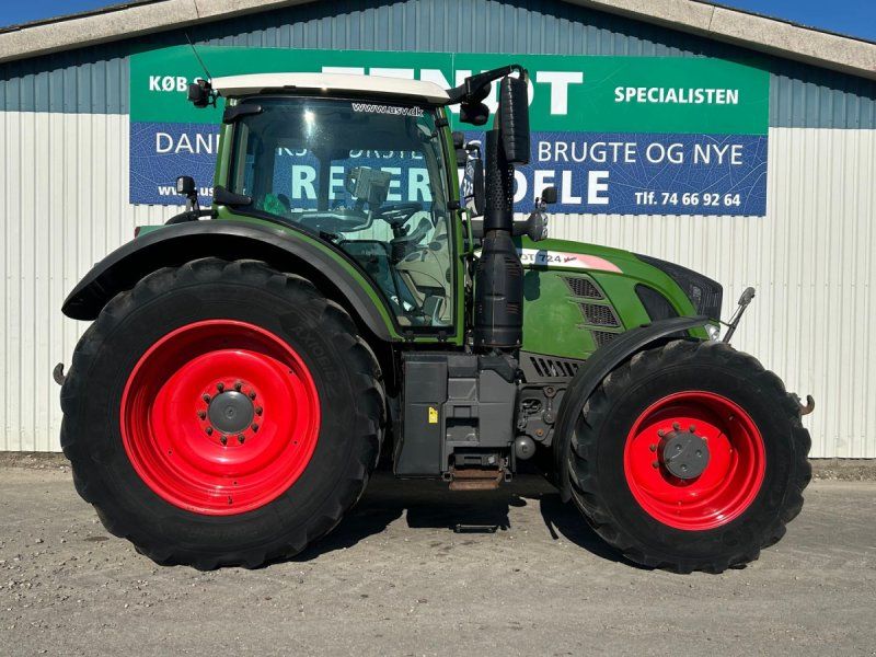 Fendt 724 Vario S4 Profi Plus