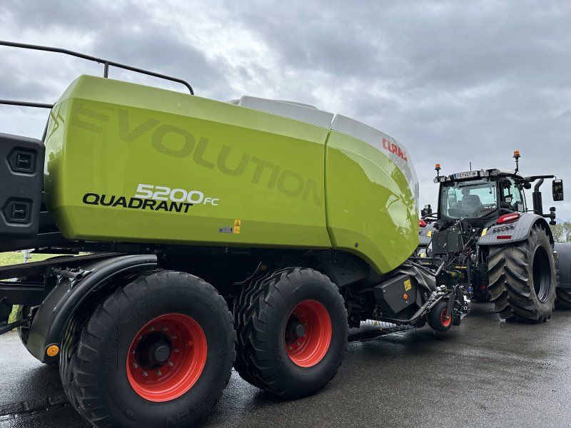 Claas Quandrant 5200 FC Tandem EVOLUTION mit Vorbauhäcksler Mulcher